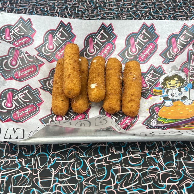 Mozzarella Cheese Sticks (6 PC).